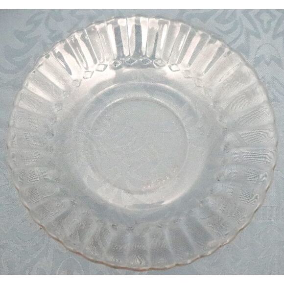 SET of 8 Clear Glass Plates Scalloped Edge Dessert Appetizer Mexico Vintage 5" - Picture 4 of 5
